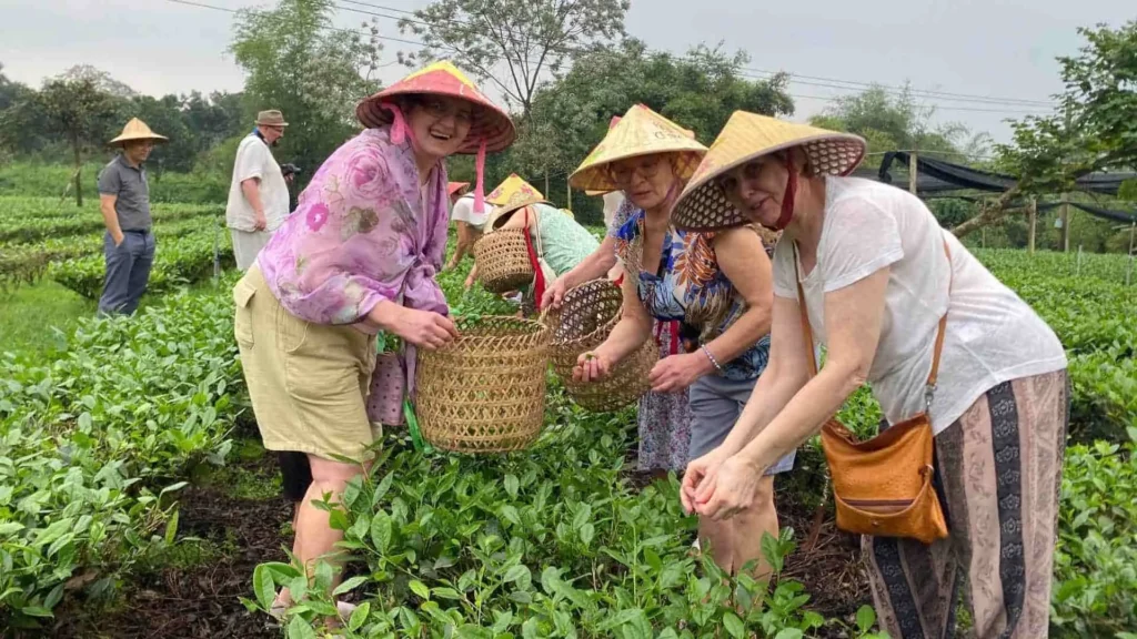village homestay etiquette, guest etiquette in a village, community-based tourism, ethical travel photography